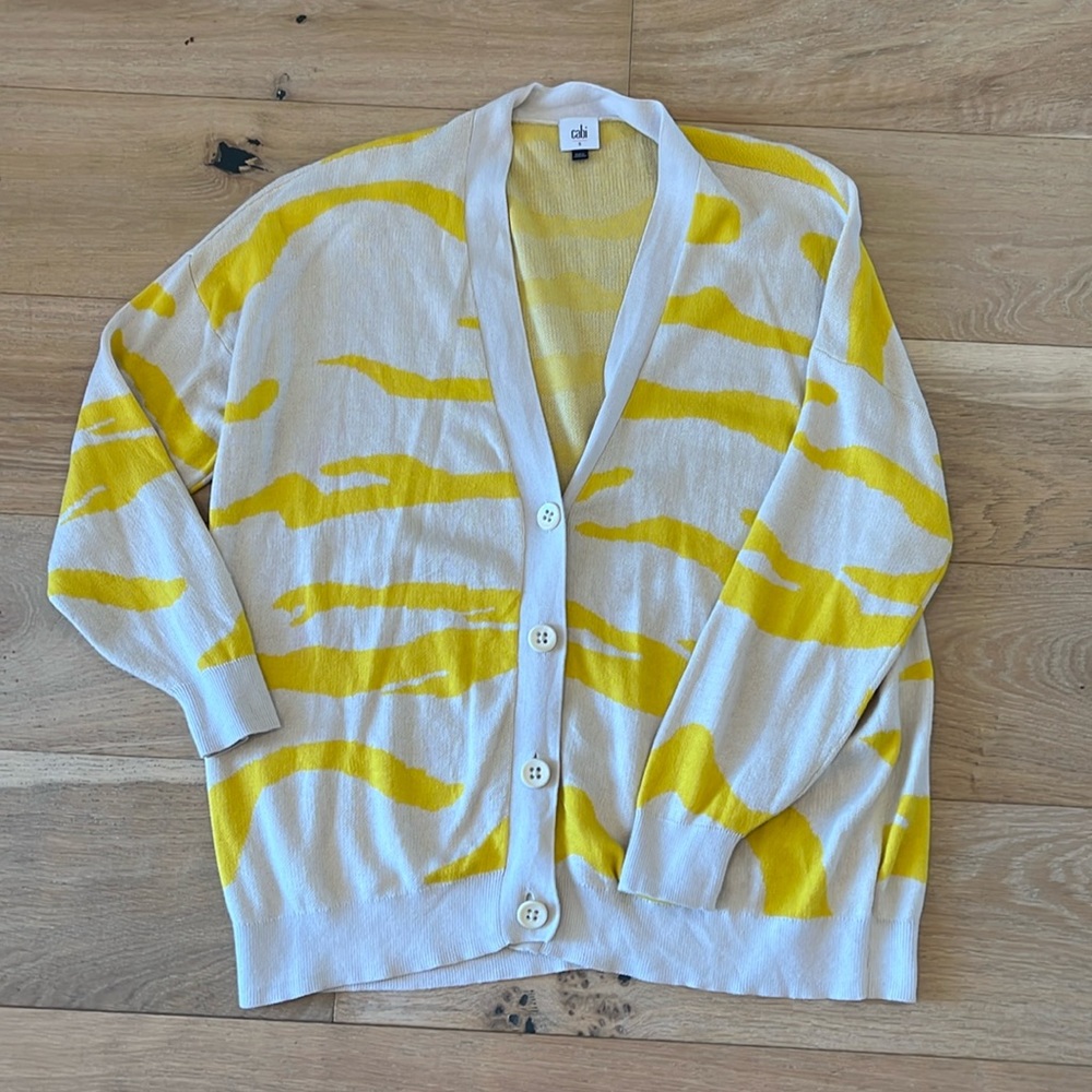 Cabi oversized cardigan size small